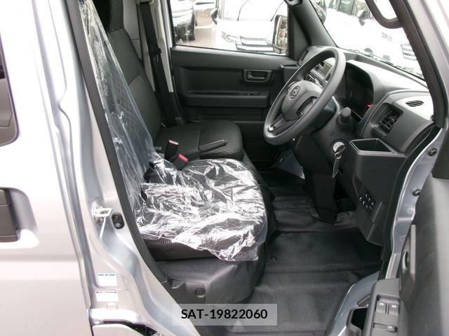 Daihatsu HIJET CARGO 2026-06 8035913-22