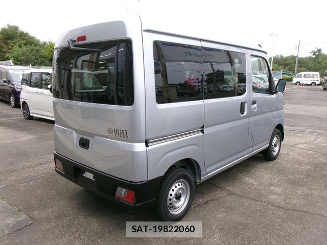 Daihatsu HIJET CARGO 2026-06 8035913-4