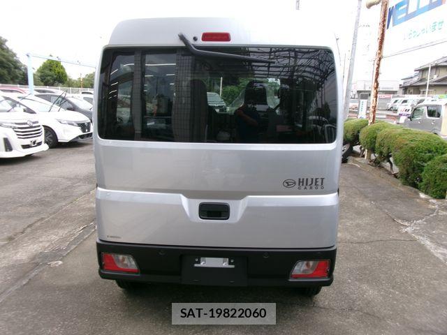 Daihatsu HIJET CARGO 2026-06 8035913-5