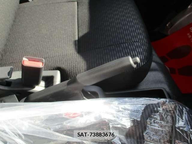 Daihatsu HIJET CARGO 2026-05 8035911-18