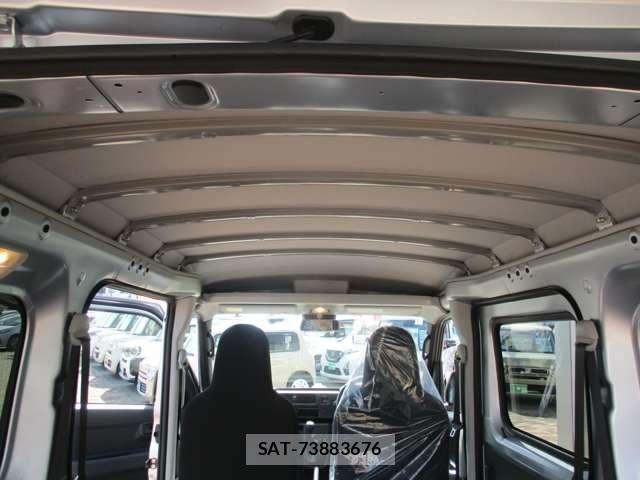 Daihatsu HIJET CARGO 2026-05 8035911-25