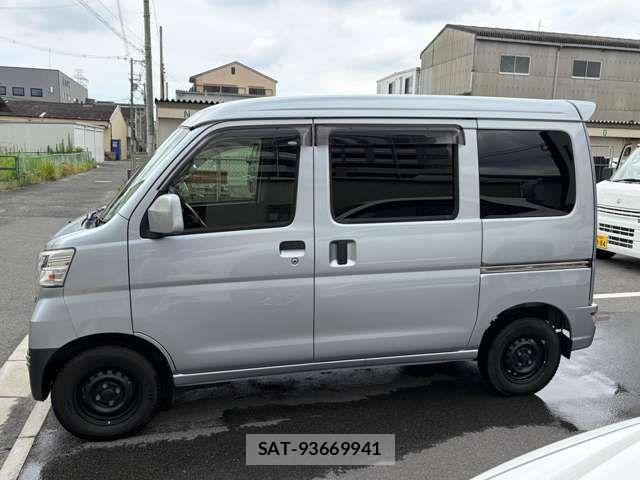 Daihatsu HIJET CARGO 2018-01 8073981-3