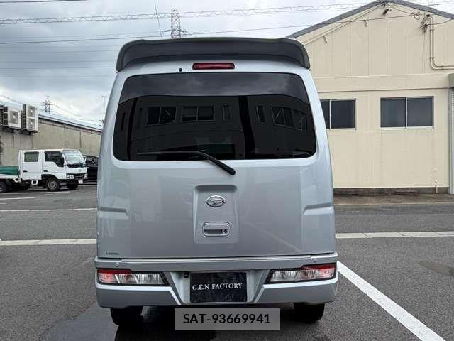 Daihatsu HIJET CARGO 2018-01 8073981-4