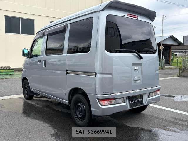 Daihatsu HIJET CARGO 2018-01 8073981-6