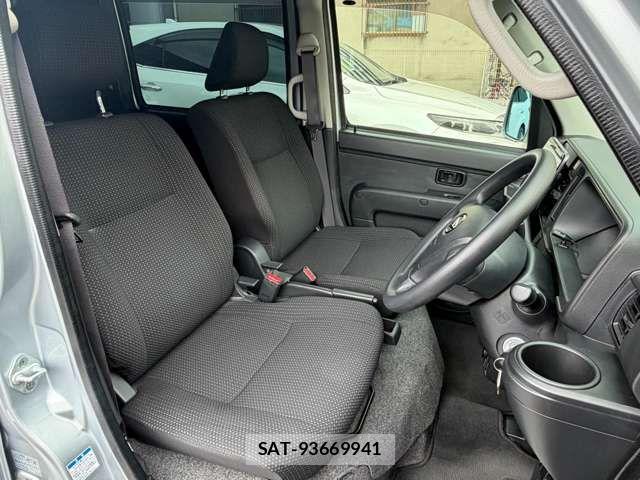 Daihatsu HIJET CARGO 2018-01 8073981-7
