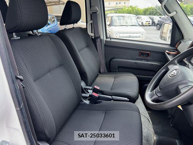 Daihatsu HIJET CARGO 2019-09 8073980-9