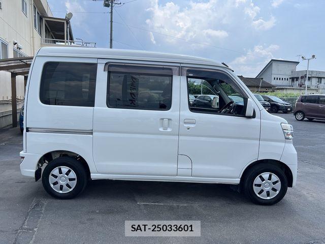 Daihatsu HIJET CARGO 2019-09 8073980-6