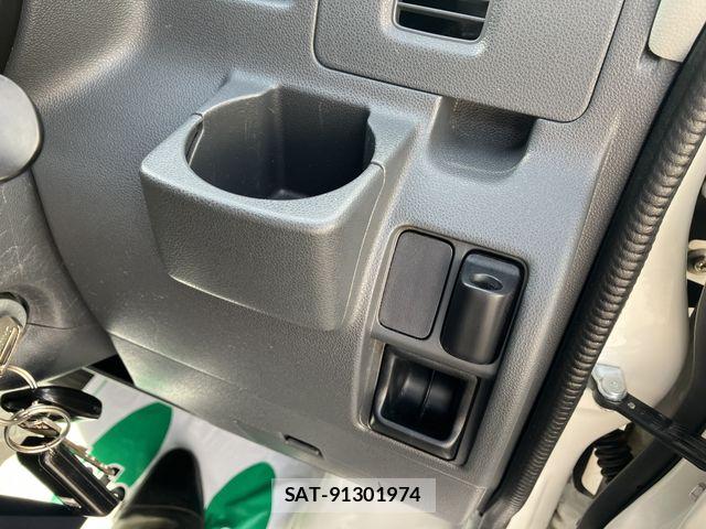 Daihatsu HIJET CARGO 2016-12 8073979-9