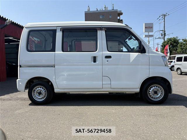 Daihatsu HIJET CARGO 2017-04 8073990-9