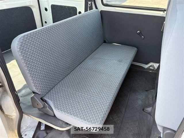 Daihatsu HIJET CARGO 2017-04 8073990-15