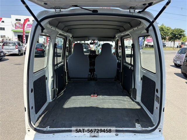 Daihatsu HIJET CARGO 2017-04 8073990-17