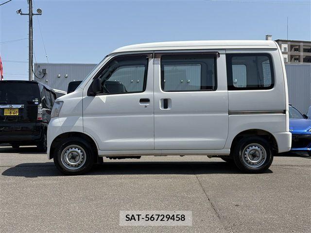 Daihatsu HIJET CARGO 2017-04 8073990-3