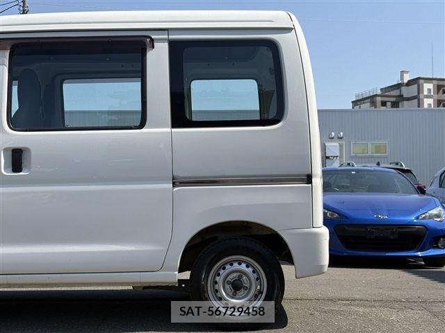 Daihatsu HIJET CARGO 2017-04 8073990-4