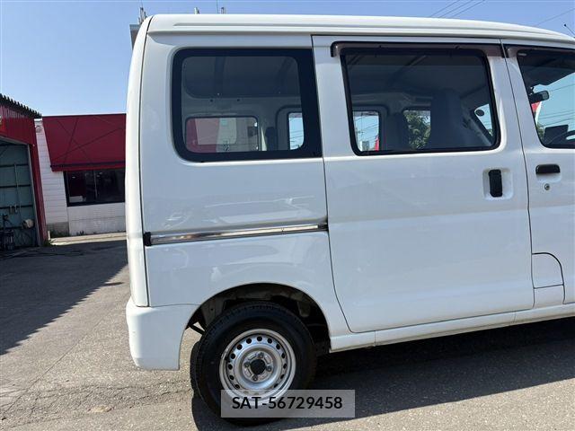 Daihatsu HIJET CARGO 2017-04 8073990-8