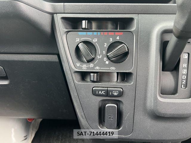 Daihatsu HIJET CARGO 2019-02 8073982-9