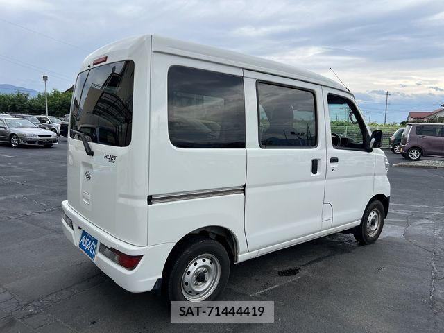 Daihatsu HIJET CARGO 2019-02 8073982-3