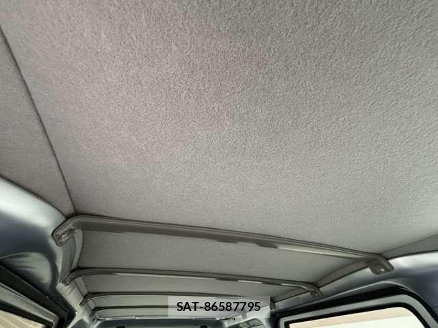 Daihatsu HIJET CARGO 2016-09 8158550-12