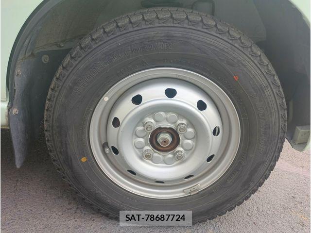 Daihatsu HIJET CARGO 2022-04 8207826-22