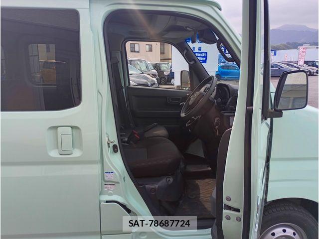Daihatsu HIJET CARGO 2022-04 8207826-8