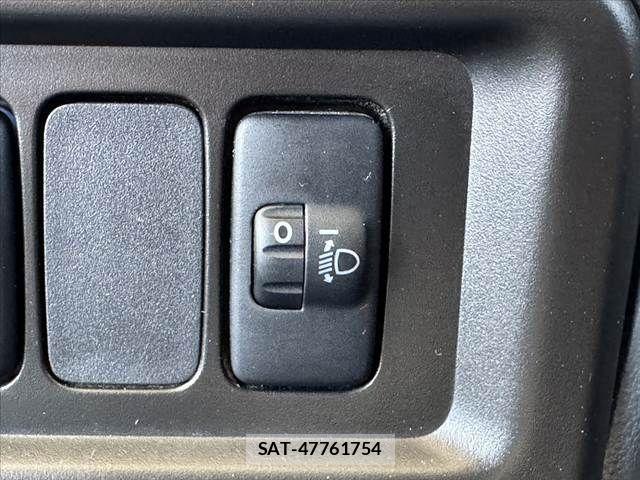 Daihatsu HIJET CARGO 2017-05 8207827-25