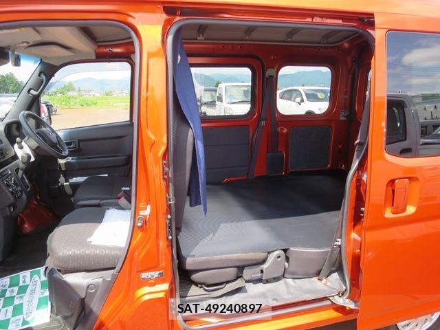 Daihatsu HIJET CARGO 2022-11 8245387-6