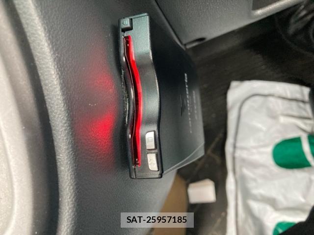 Daihatsu HIJET CARGO 2015-02 8245396-18