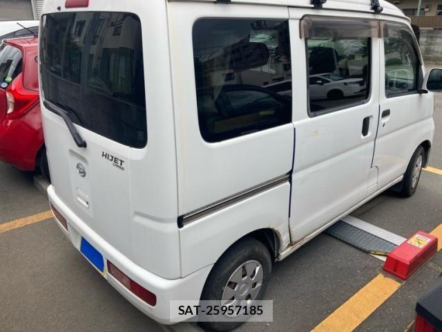 Daihatsu HIJET CARGO 2015-02 8245396-4