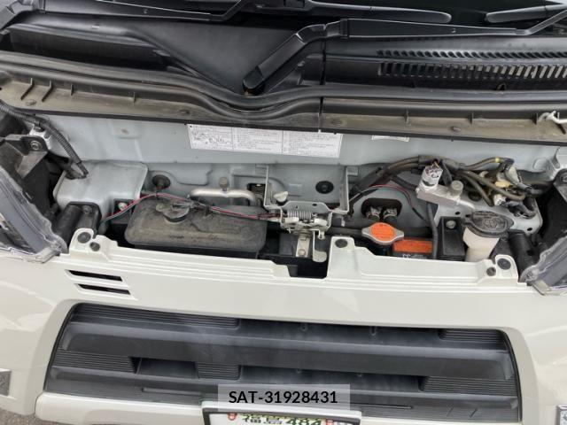 Daihatsu HIJET CARGO 2021-06 8245389-3