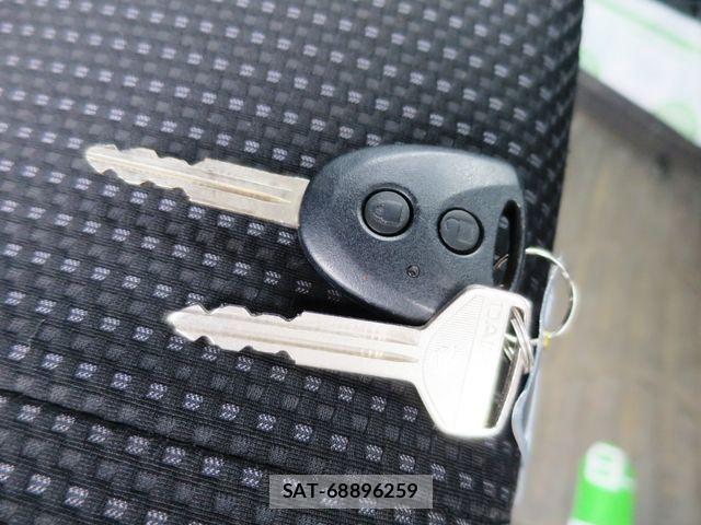 Daihatsu HIJET CARGO 2018-06 8245390-17