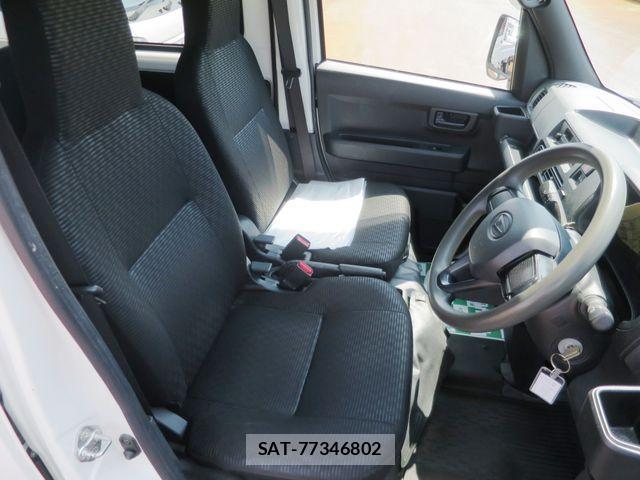 Daihatsu HIJET CARGO 2022-06 8245393-9