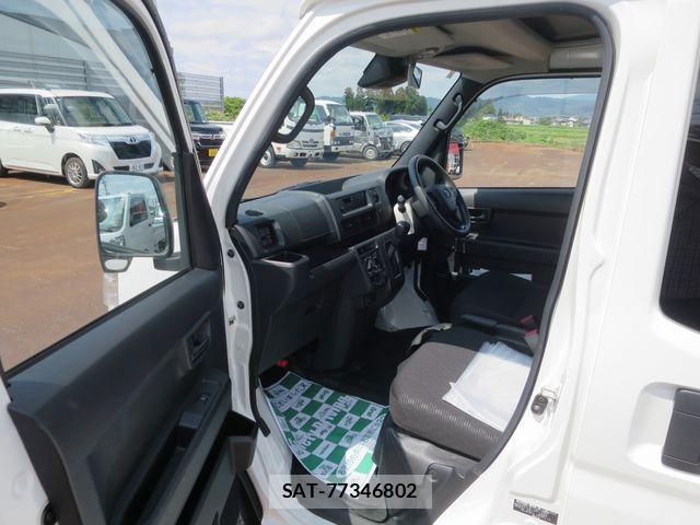 Daihatsu HIJET CARGO 2022-06 8245393-5