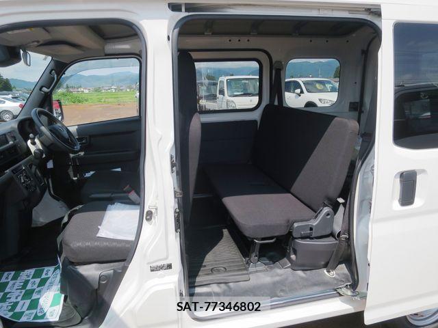 Daihatsu HIJET CARGO 2022-06 8245393-6
