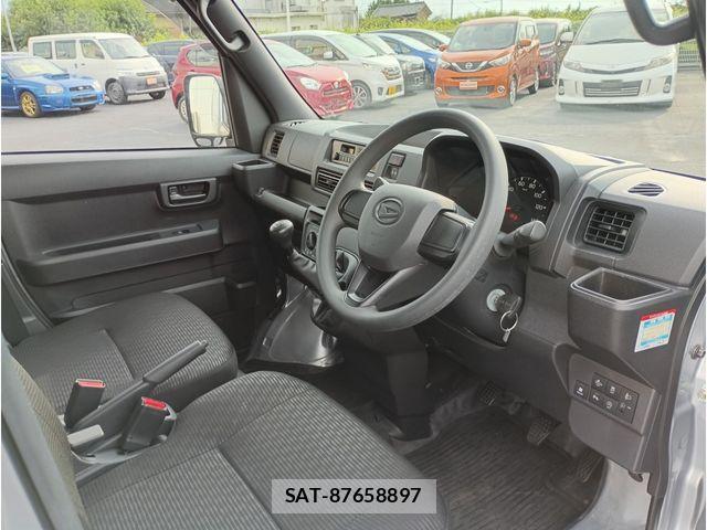 Daihatsu HIJET CARGO 2023-10 8314734-9