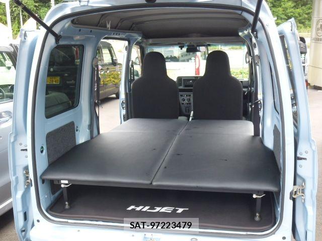 Daihatsu HIJET CARGO 2020-11 8314735-9