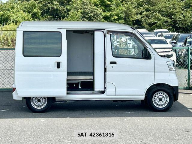 Daihatsu HIJET CARGO 2021-06 8336131-10