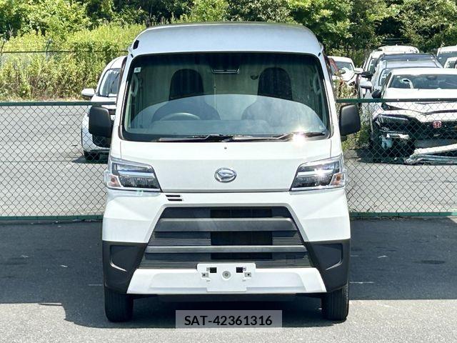 Daihatsu HIJET CARGO 2021-06 8336131-4