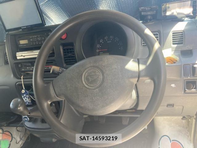 Daihatsu HIJET CARGO 2005-06 8336138-15