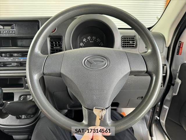 Daihatsu HIJET CARGO 2009-11 8412777-6