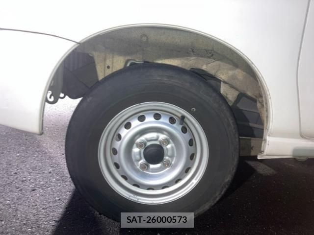 Daihatsu HIJET CARGO 2016-10 8742635-6
