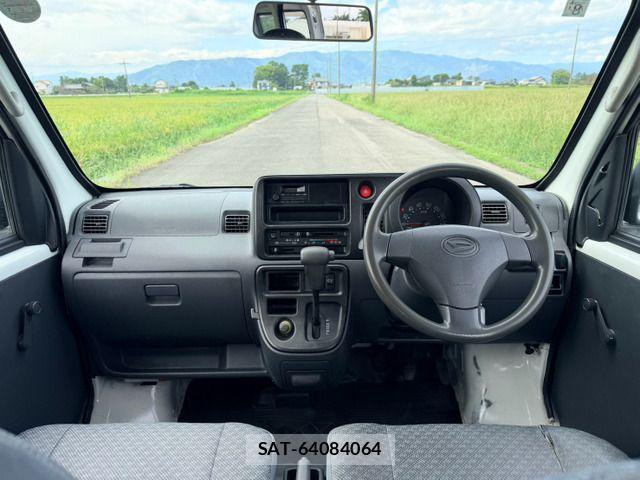 Daihatsu HIJET CARGO 2016-08 8796156-9