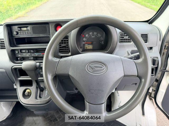 Daihatsu HIJET CARGO 2016-08 8796156-12