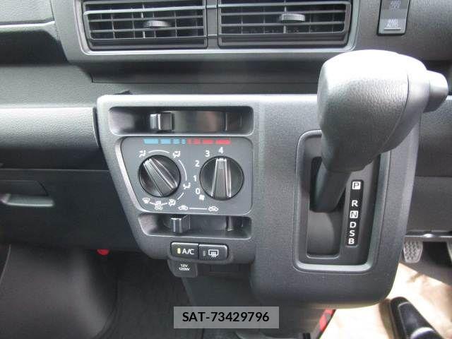 Daihatsu HIJET CARGO 2026-08 8796150-12