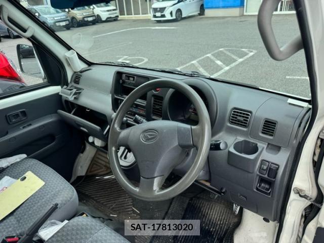 Daihatsu HIJET CARGO 2010-07 8871146-11