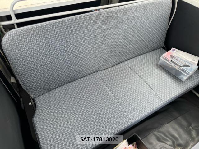 Daihatsu HIJET CARGO 2010-07 8871146-14