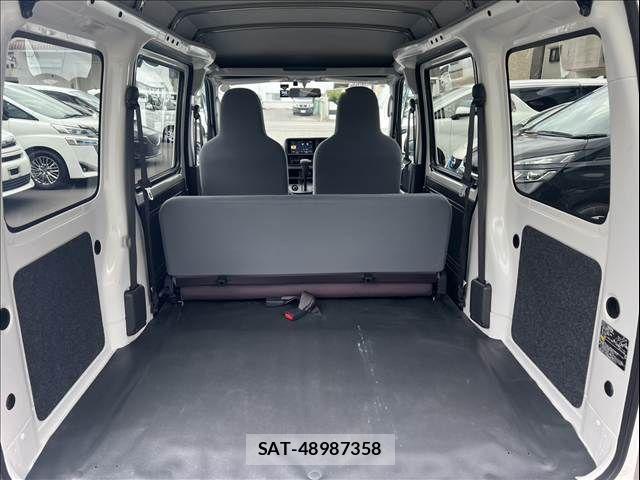 Daihatsu HIJET CARGO 2016-08 8880037-16