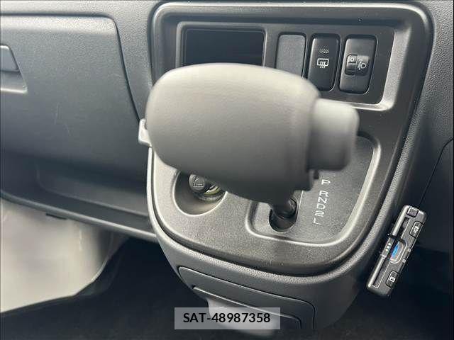 Daihatsu HIJET CARGO 2016-08 8880037-20
