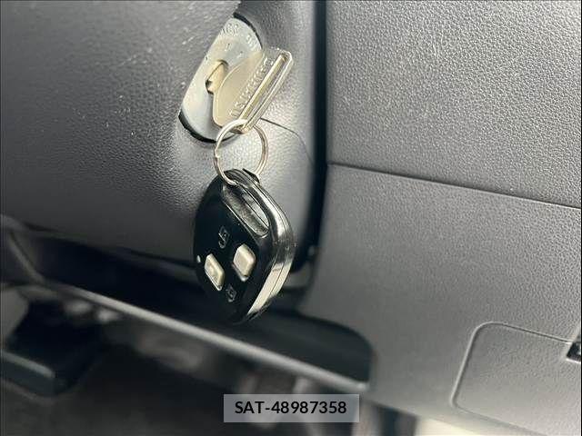 Daihatsu HIJET CARGO 2016-08 8880037-23