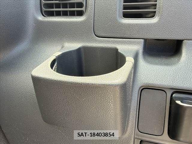 Daihatsu HIJET CARGO 2014-08 8880039-22