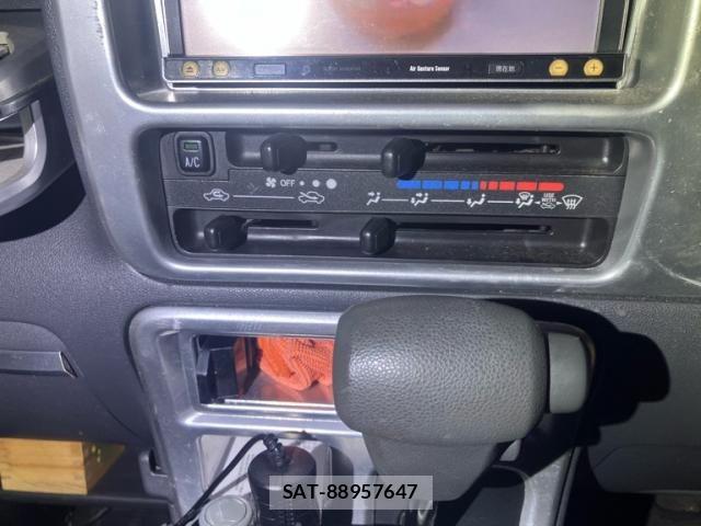 Daihatsu HIJET CARGO 2012-10 8880040-21