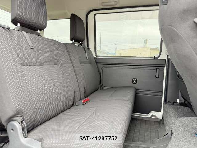 Daihatsu HIJET CARGO 2021-04 8880035-12